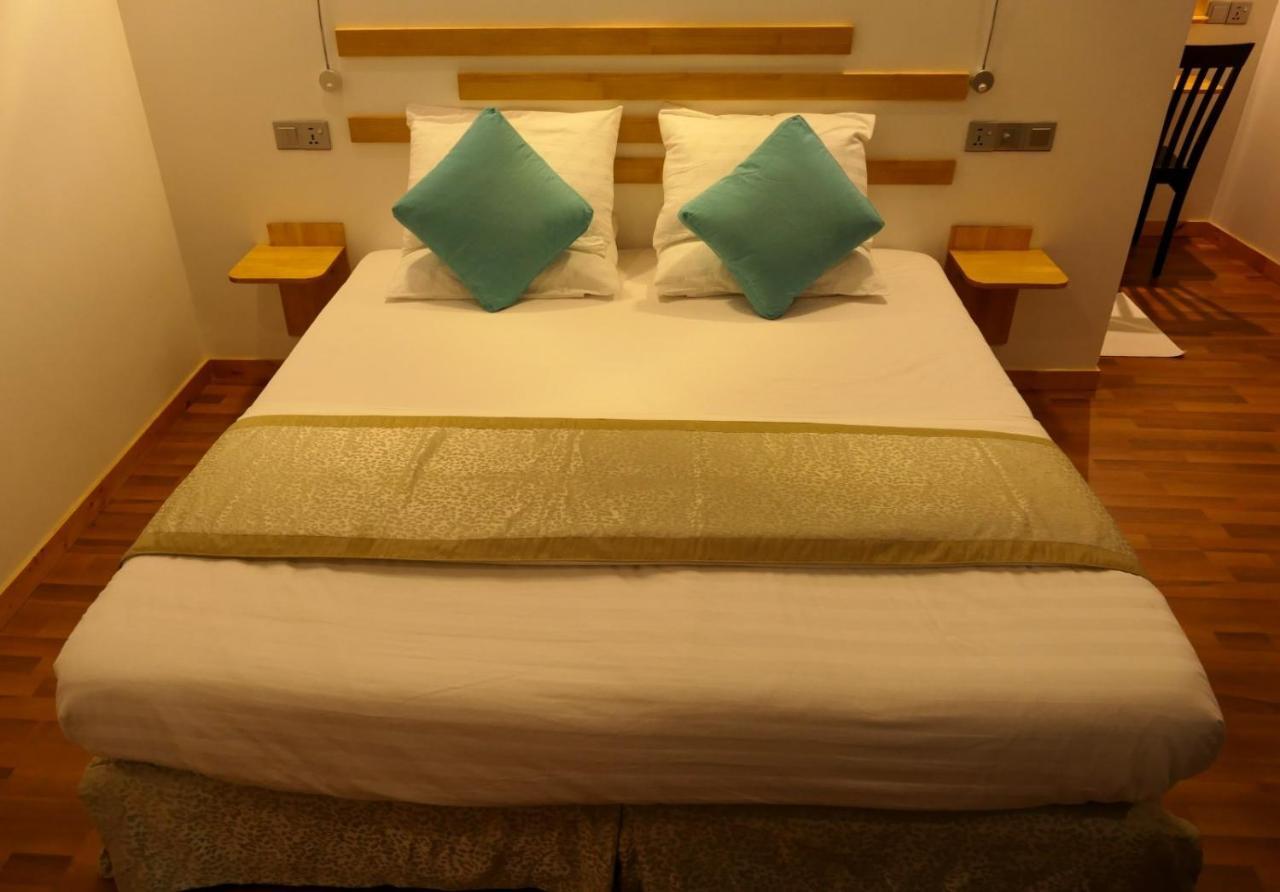 Ayira Maldives Hotel Feridhoo Exterior foto