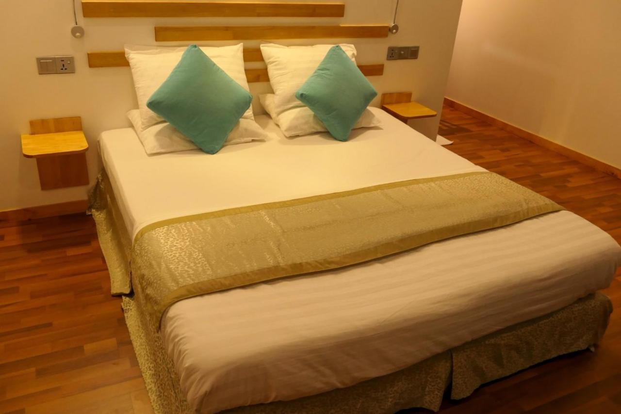 Ayira Maldives Hotel Feridhoo Exterior foto